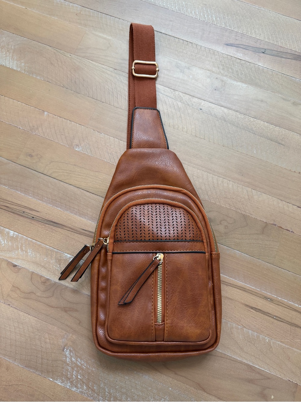 Women’s Tan Leather Sling Bag - Stylish Crossbody Carry